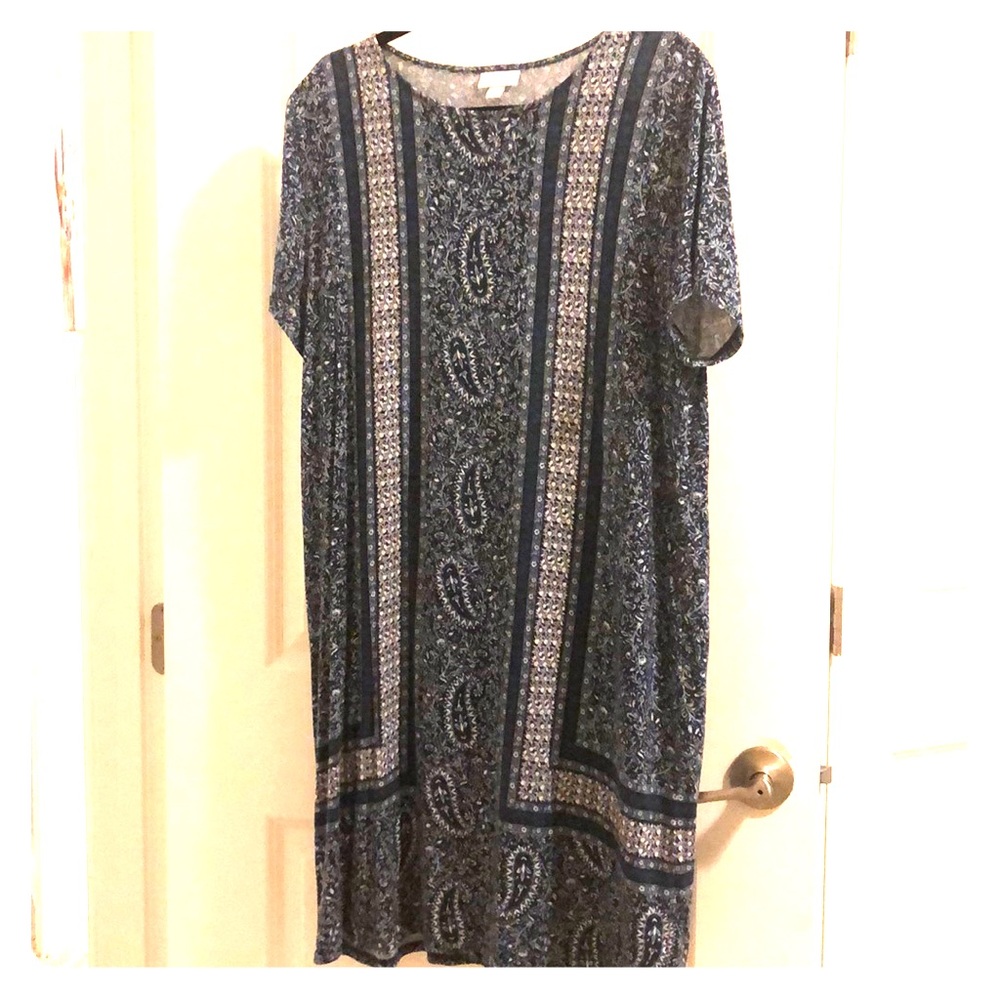 Soft and pretty JJill dress. LP Blue. Slimming.